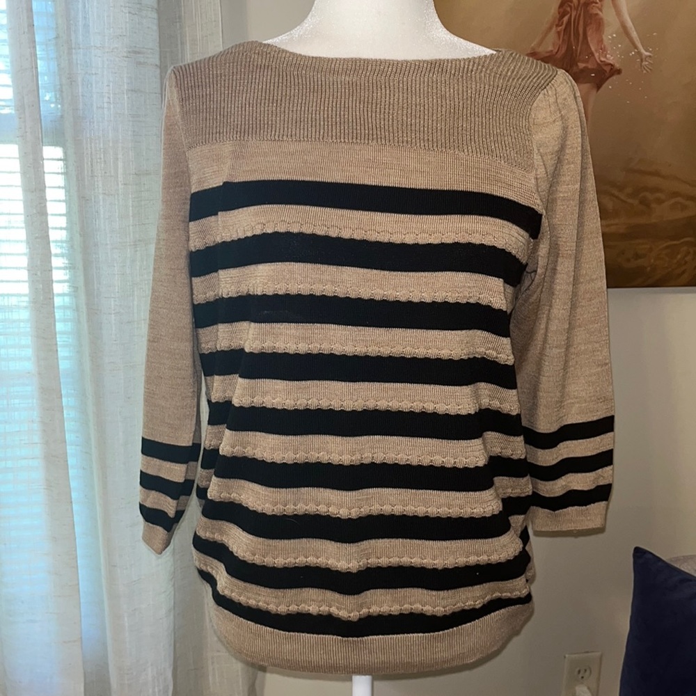Ann Taylor Loft Petites sweater featuring  gorgeous tan and black colors!